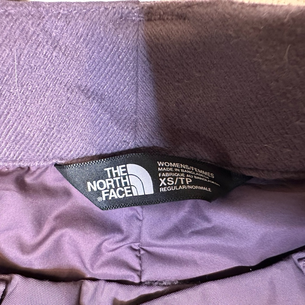 The North Face Women’s Freedom Insulated Ski/Snow pants - Picture 3 of 10